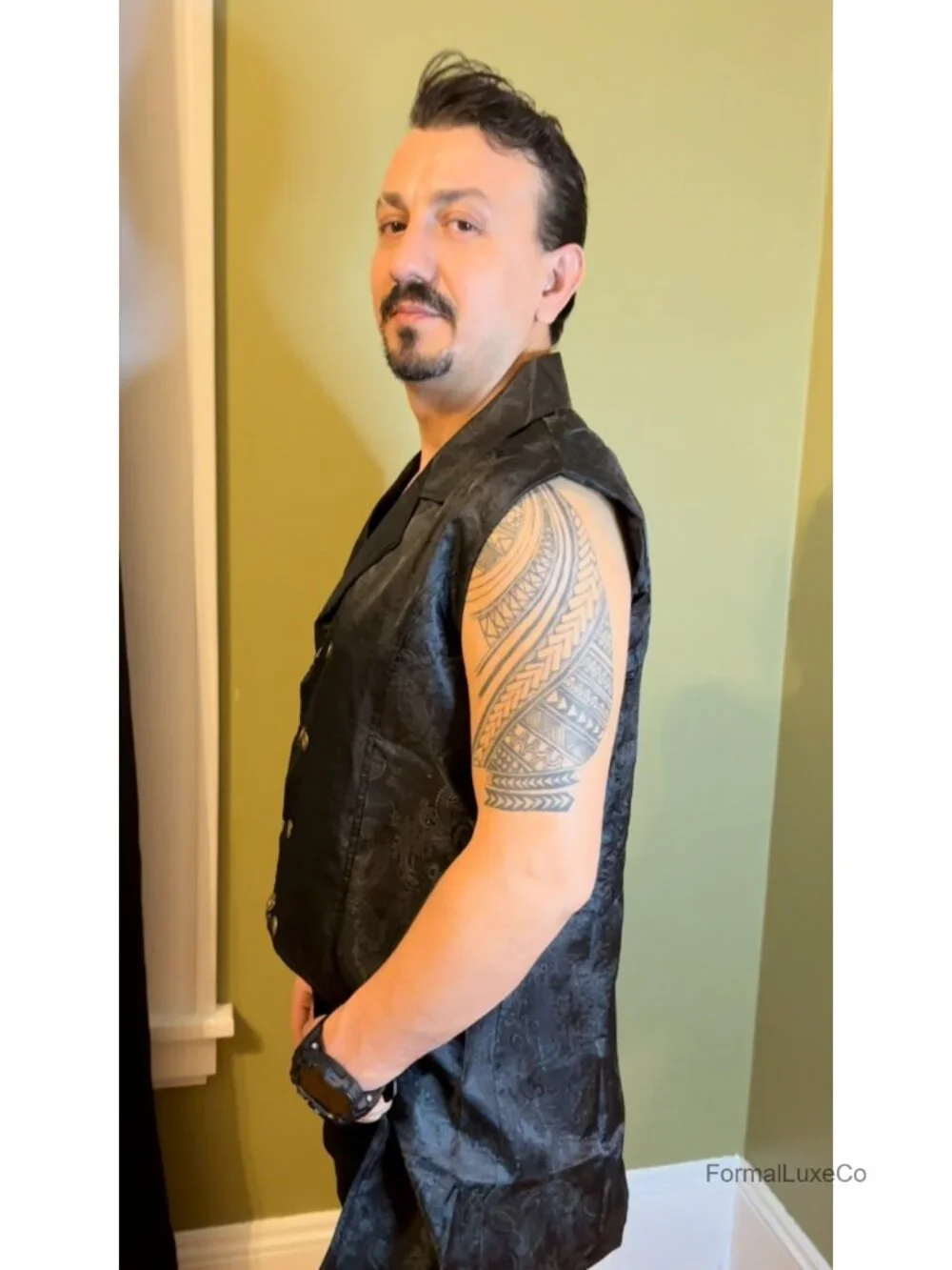 Men's Slim Fit Paisley Dress Vest Sleeveless Steampunk Waistcoat